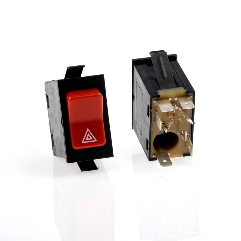 INTERRUPTOR PISCA ALERTA CARGO 06> 24V